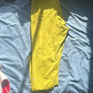 Lululemon leggings gently used with pockets